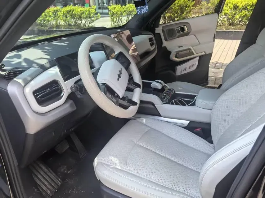 2025 FangChengBao Tai 3 BEV,autocango,china used car exporter,china ev exporter,chinese used car exporter,chinese used ev exporter