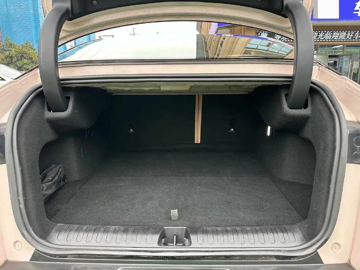 2024 ARCFOX αT5 BEV 79.2KWH,autocango,china used car exporter,china ev exporter,chinese used car exporter,chinese used ev exporter