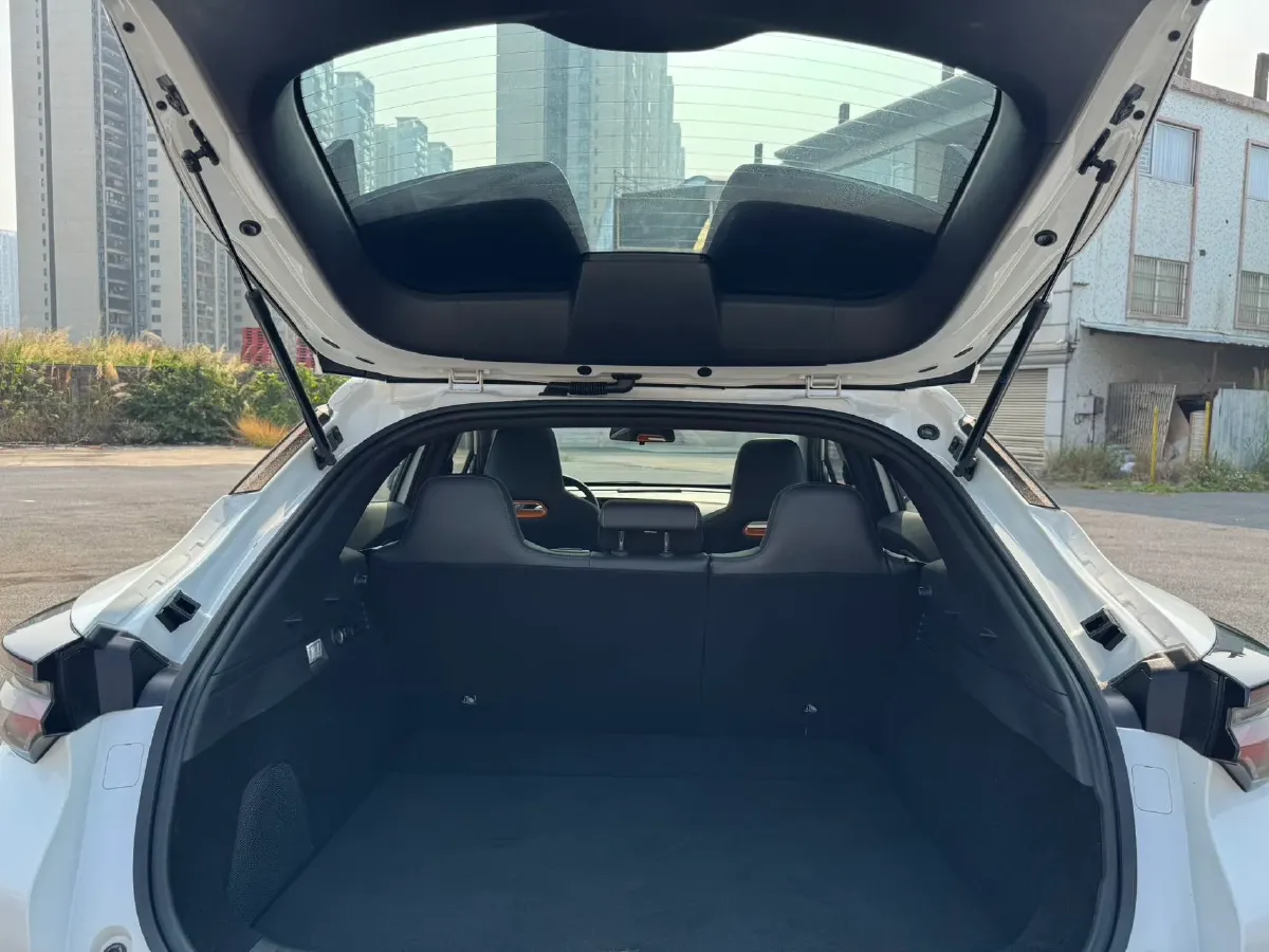 2022 ChangAn UNI-T 1.5T 188HP L4 7DCT,autocango,china used car exporter,china ev exporter,chinese used car exporter,chinese used ev exporter