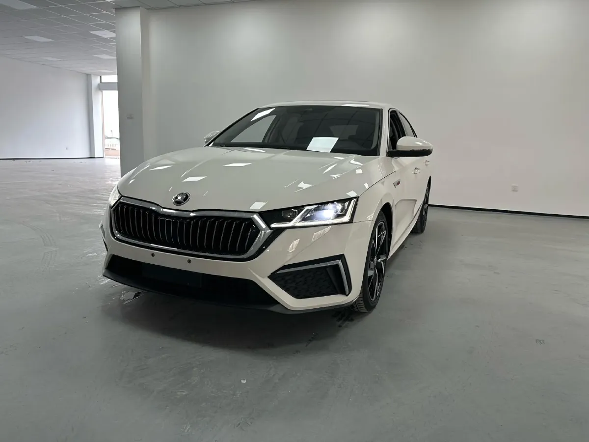 2022 Skoda Octavia 1.4T 150HP L4 7DCT,autocango,china used car exporter,china ev exporter,chinese used car exporter,chinese used ev exporter