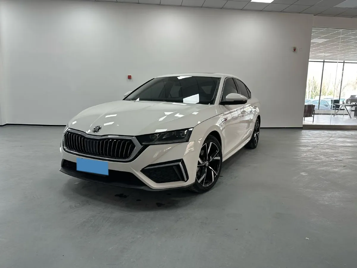 2022 Skoda Octavia 1.4T 150HP L4 7DCT,autocango,china used car exporter,china ev exporter,chinese used car exporter,chinese used ev exporter