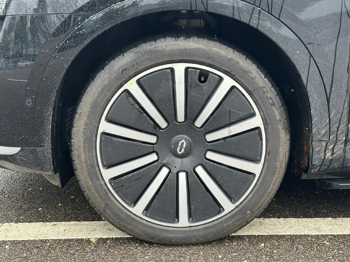 2025 AITO AITO M9 REEV 160HP REEV 52KWH,autocango,china used car exporter,china ev exporter,chinese used car exporter,chinese used ev exporter