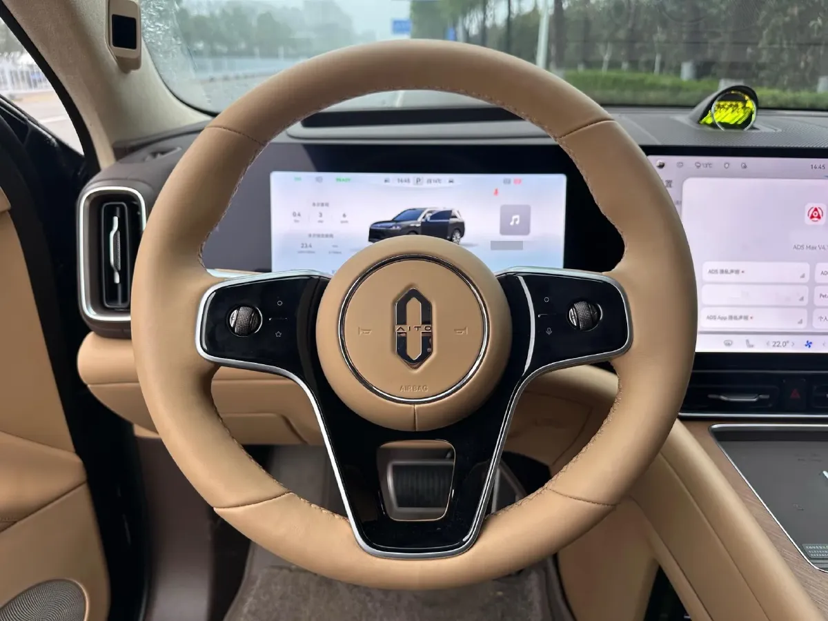 2025 AITO AITO M9 REEV 160HP REEV 52KWH,autocango,china used car exporter,china ev exporter,chinese used car exporter,chinese used ev exporter