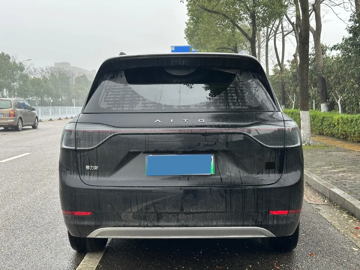 2025 AITO AITO M9 REEV 160HP REEV 52KWH,autocango,china used car exporter,china ev exporter,chinese used car exporter,chinese used ev exporter