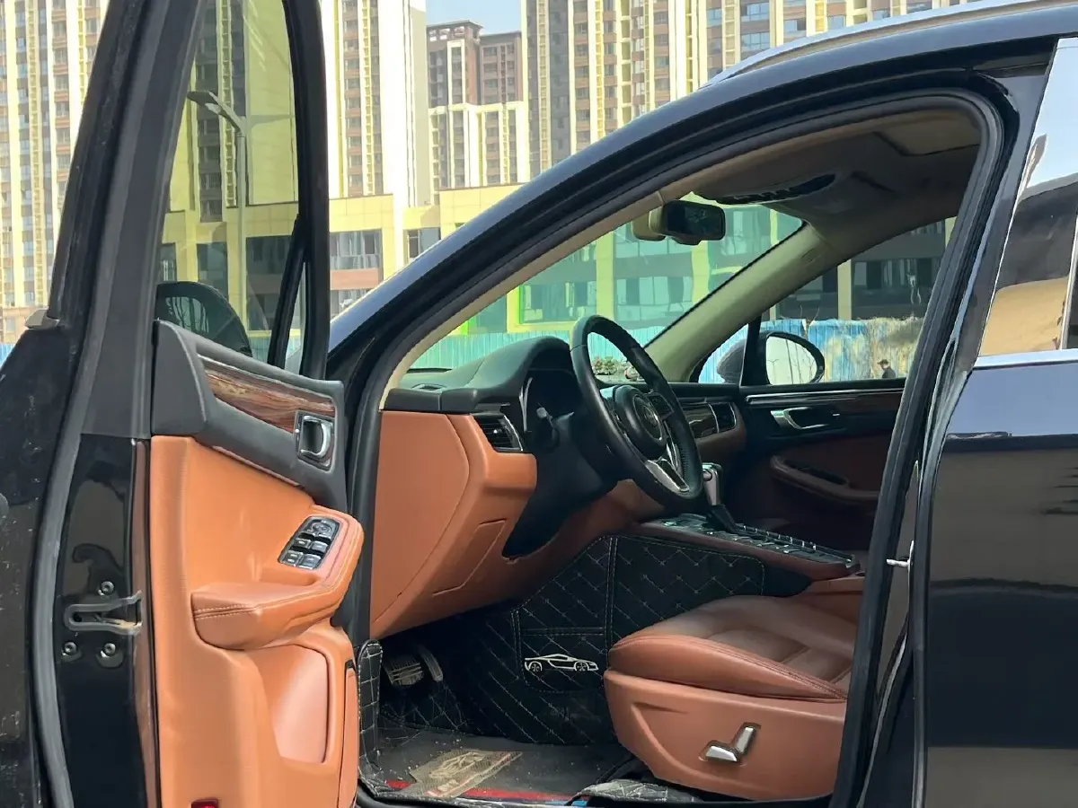 2017 Zotye SR9 2.0T 190HP L4 6DCT,autocango,china used car exporter,china ev exporter,chinese used car exporter,chinese used ev exporter