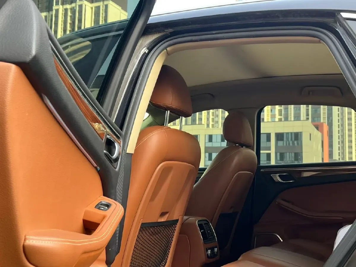 2017 Zotye SR9 2.0T 190HP L4 6DCT,autocango,china used car exporter,china ev exporter,chinese used car exporter,chinese used ev exporter