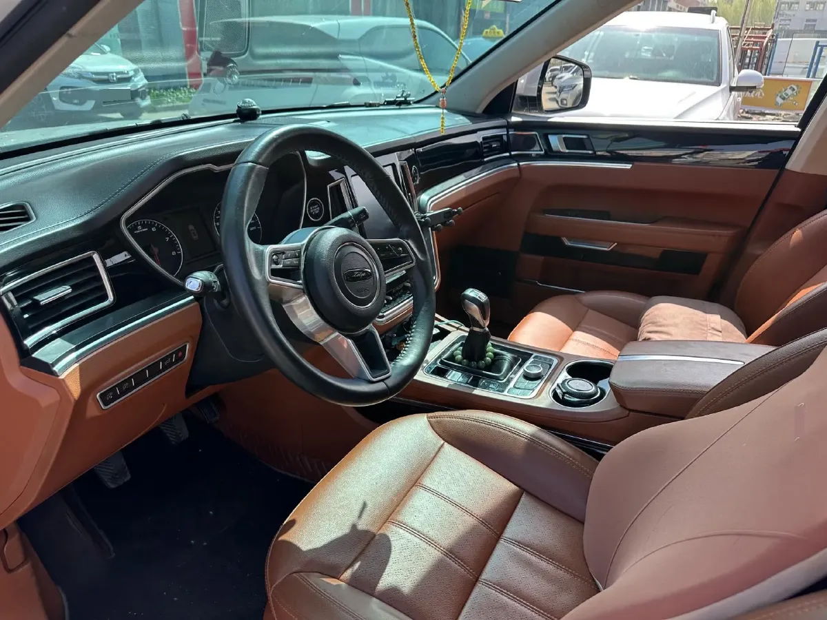 2017 Zotye T700 1.8T 177HP L4 5MT,autocango,china used car exporter,china ev exporter,chinese used car exporter,chinese used ev exporter