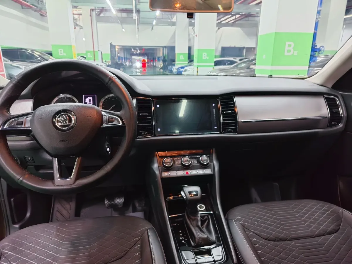 2018 Skoda Kodiak 2.0T 186HP L4 7DCT,autocango,china used car exporter,china ev exporter,chinese used car exporter,chinese used ev exporter