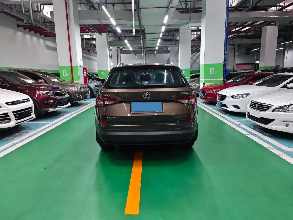 2018 Skoda Kodiak 2.0T 186HP L4 7DCT,autocango,china used car exporter,china ev exporter,chinese used car exporter,chinese used ev exporter