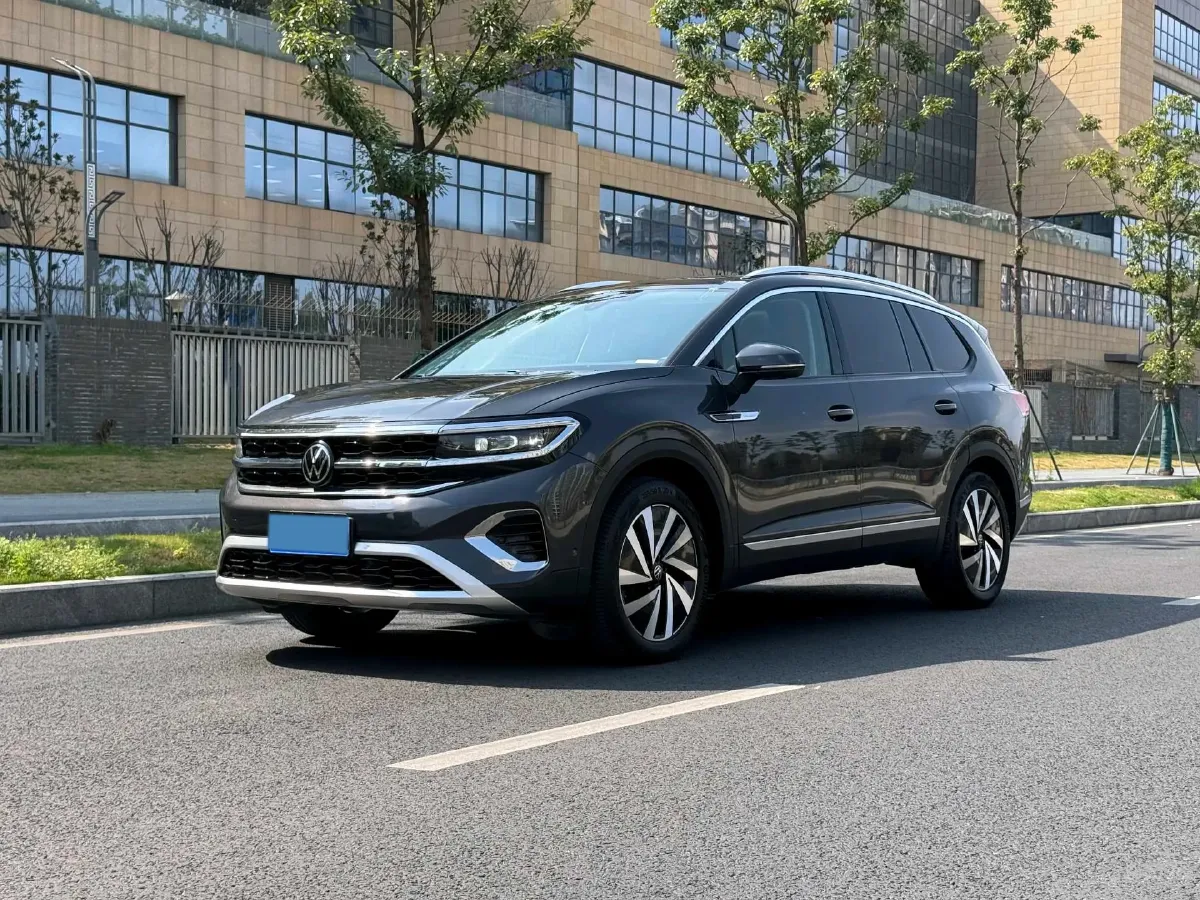 2021 Volkswagen Talagon 2.0T 220HP L4 7DCT,autocango,china used car exporter,china ev exporter,chinese used car exporter,chinese used ev exporter