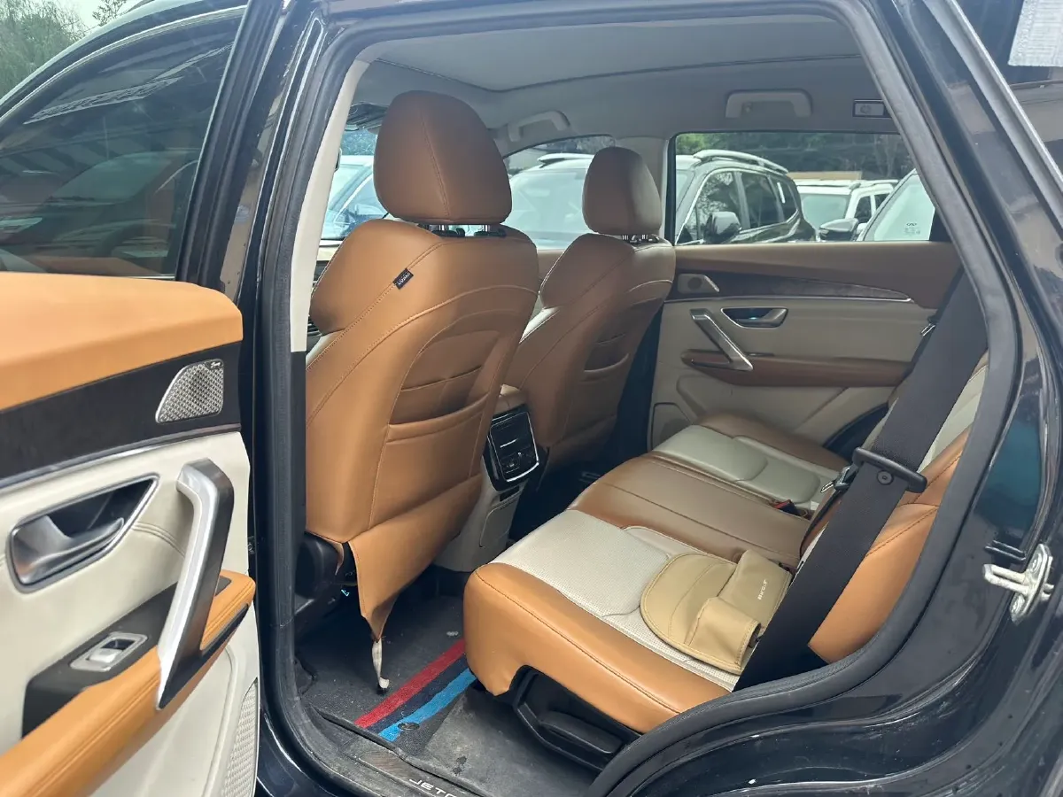 2021 Jetour X70 Plus 1.6T 197HP L4 7DCT,autocango,china used car exporter,china ev exporter,chinese used car exporter,chinese used ev exporter