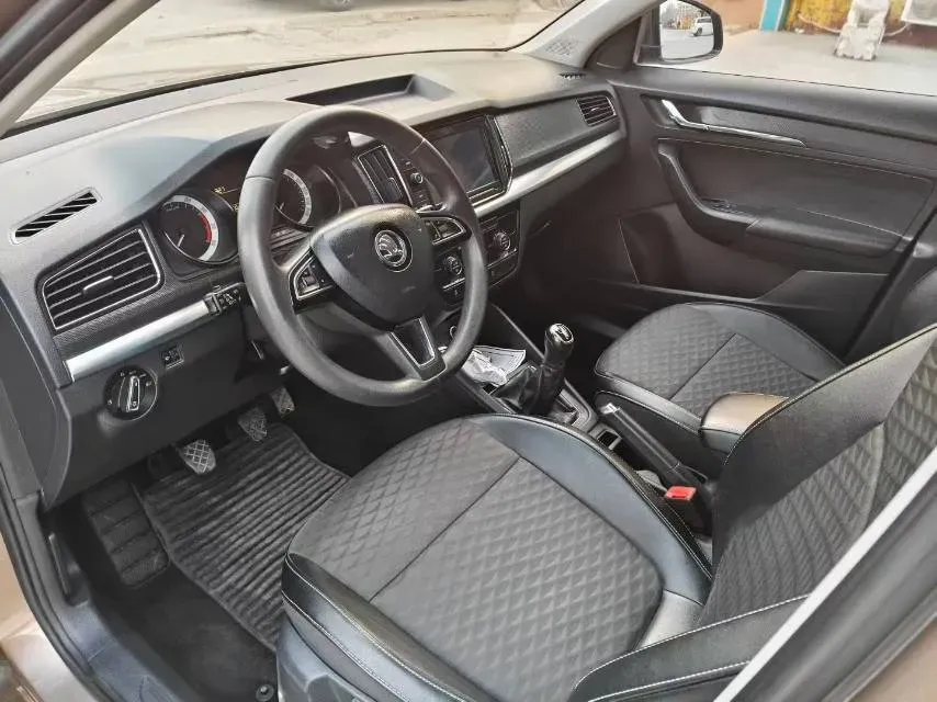 2018 Skoda Kamiq 1.5L 112HP L4 5MT,autocango,china used car exporter,china ev exporter,chinese used car exporter,chinese used ev exporter