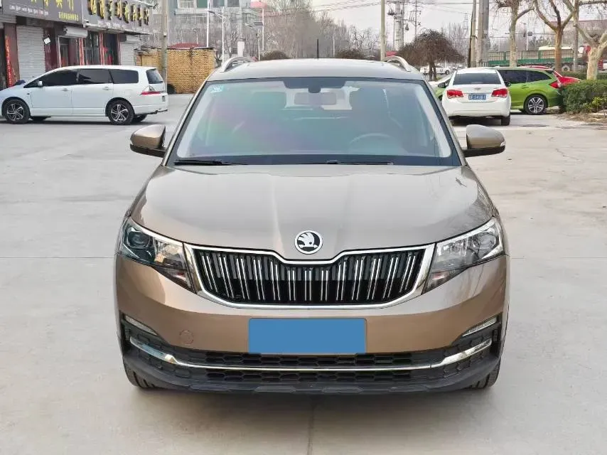 2018 Skoda Kamiq 1.5L 112HP L4 5MT,autocango,china used car exporter,china ev exporter,chinese used car exporter,chinese used ev exporter