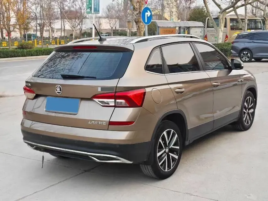 2018 Skoda Kamiq 1.5L 112HP L4 5MT,autocango,china used car exporter,china ev exporter,chinese used car exporter,chinese used ev exporter