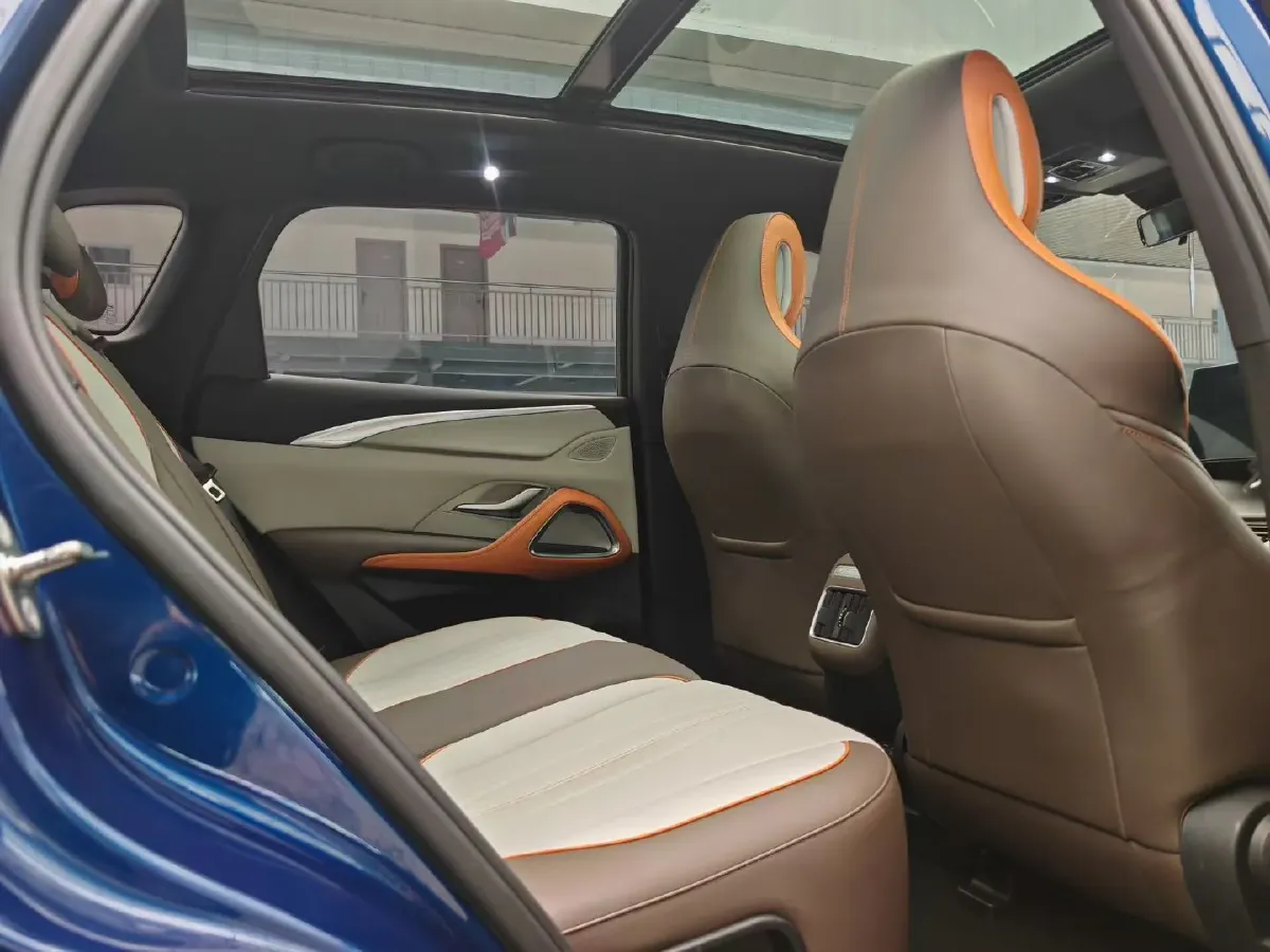 2022 Geely JiaJi 1.5T 177HP L3 7DCT PHEV 15.5KWH,autocango,china used car exporter,china ev exporter,chinese used car exporter,chinese used ev exporter