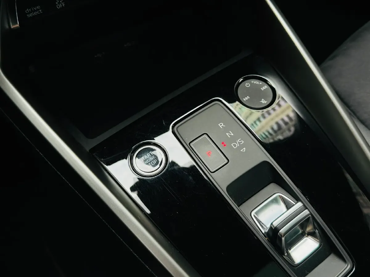 2022 Audi A3 1.4T 150HP L4 7DCT,autocango,china used car exporter,china ev exporter,chinese used car exporter,chinese used ev exporter