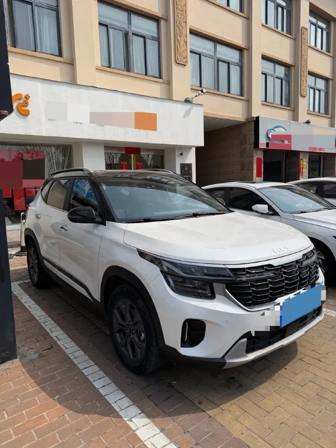 2023 Kia Seltos 1.5L 115HP L4 CVT,autocango,china used car exporter,china ev exporter,chinese used car exporter,chinese used ev exporter