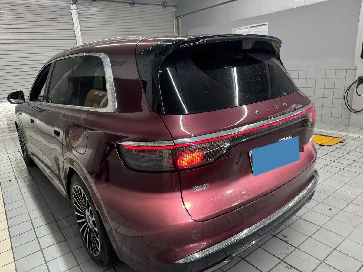 2025 AITO AITO M8 REEV 160HP REEV 53.4KWH,autocango,china used car exporter,china ev exporter,chinese used car exporter,chinese used ev exporter