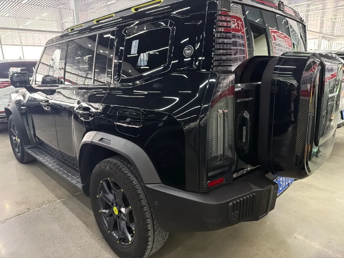 2023 Skoda Kodiak 2.0T 186HP L4 7DCT,autocango,china used car exporter,china ev exporter,chinese used car exporter,chinese used ev exporter