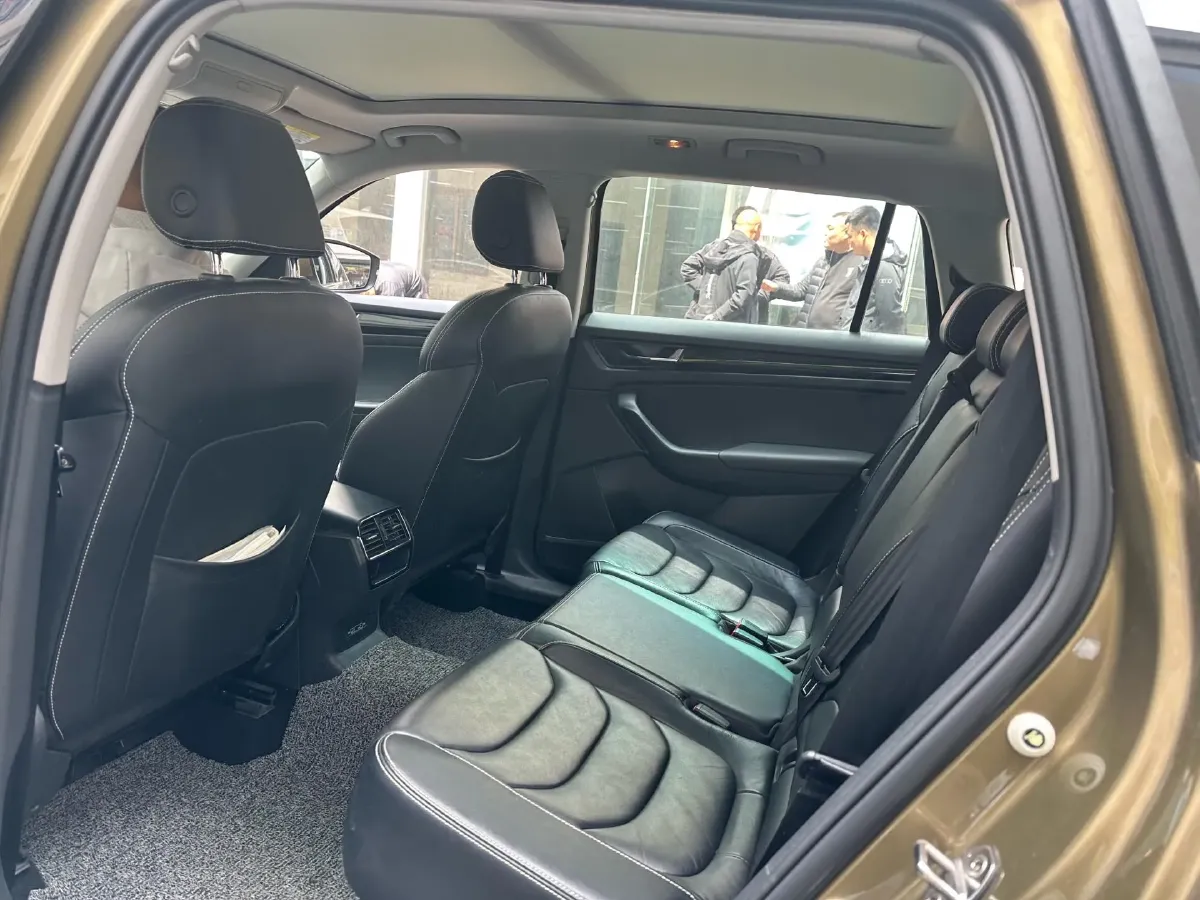 2018 Skoda Kodiak 2.0T 186HP L4 7DCT,autocango,china used car exporter,china ev exporter,chinese used car exporter,chinese used ev exporter