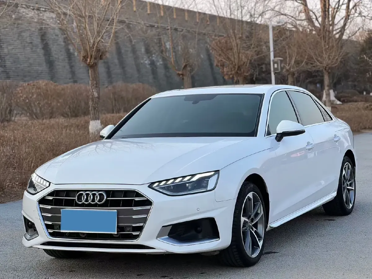 2020 Audi A4L 2.0T 190HP L4 7DCT,autocango,china used car exporter,china ev exporter,chinese used car exporter,chinese used ev exporter
