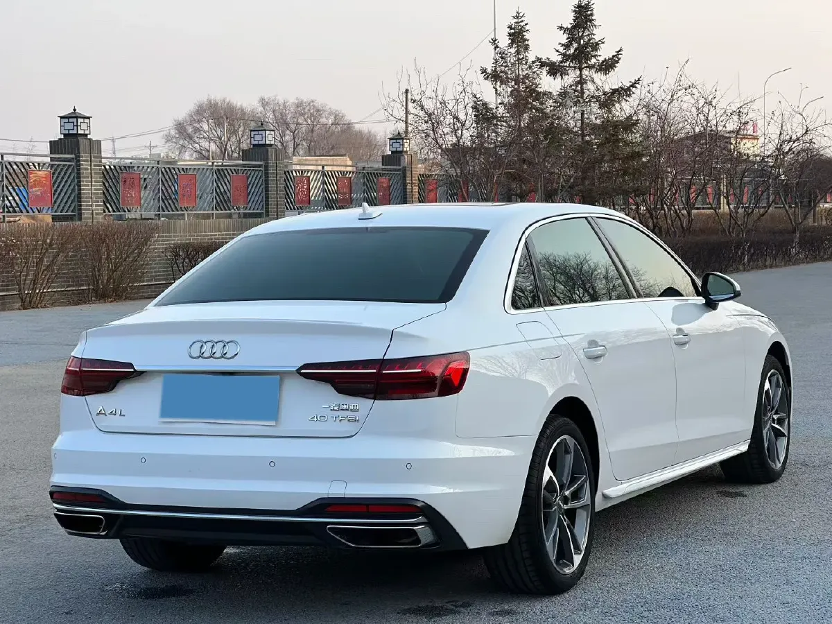 2020 Audi A4L 2.0T 190HP L4 7DCT,autocango,china used car exporter,china ev exporter,chinese used car exporter,chinese used ev exporter