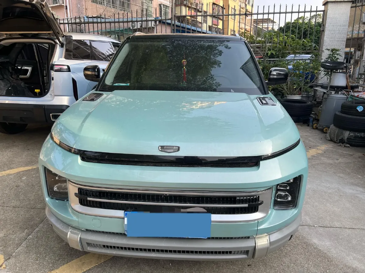2023 Geely ICON 1.5T 181HP L4 7DCT,autocango,china used car exporter,china ev exporter,chinese used car exporter,chinese used ev exporter