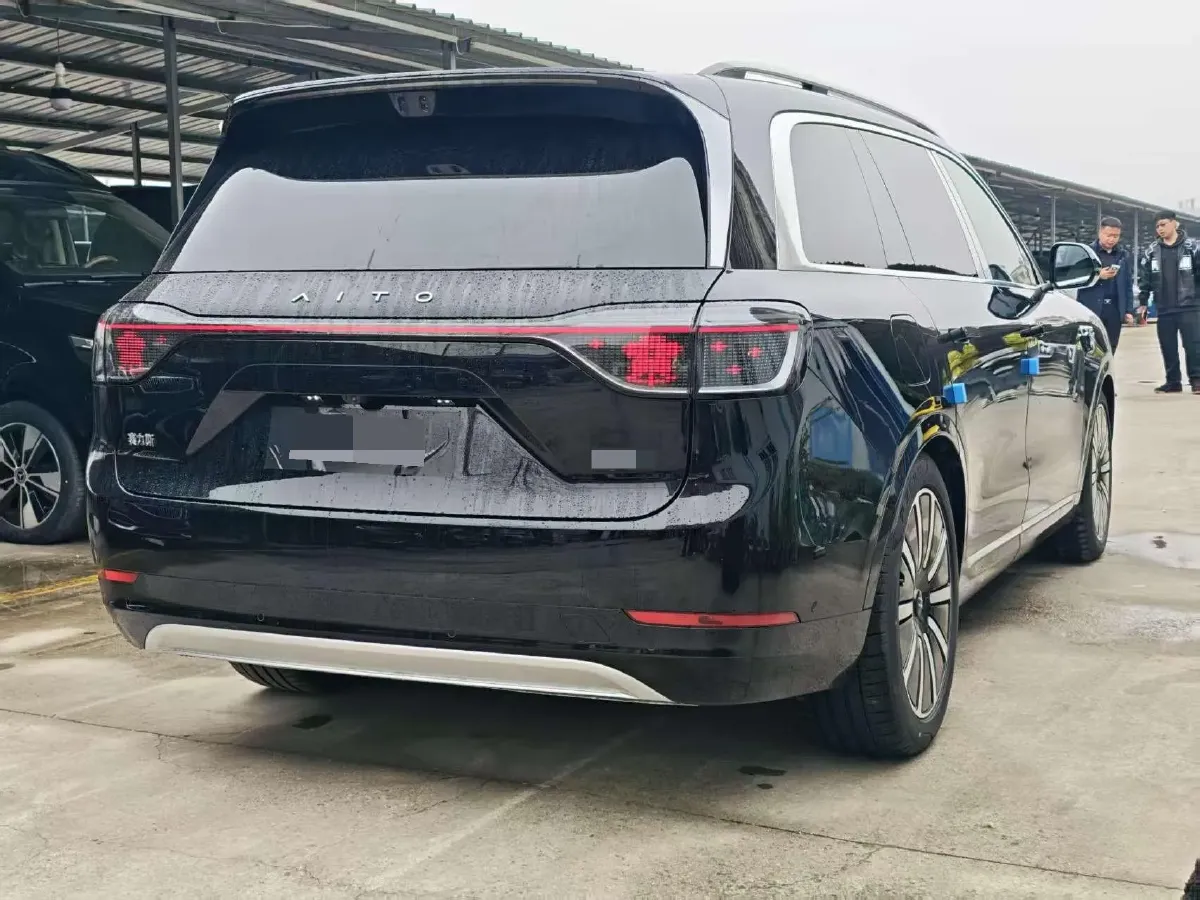 2025 AITO AITO M9 REEV 160HP REEV 52KWH,autocango,china used car exporter,china ev exporter,chinese used car exporter,chinese used ev exporter