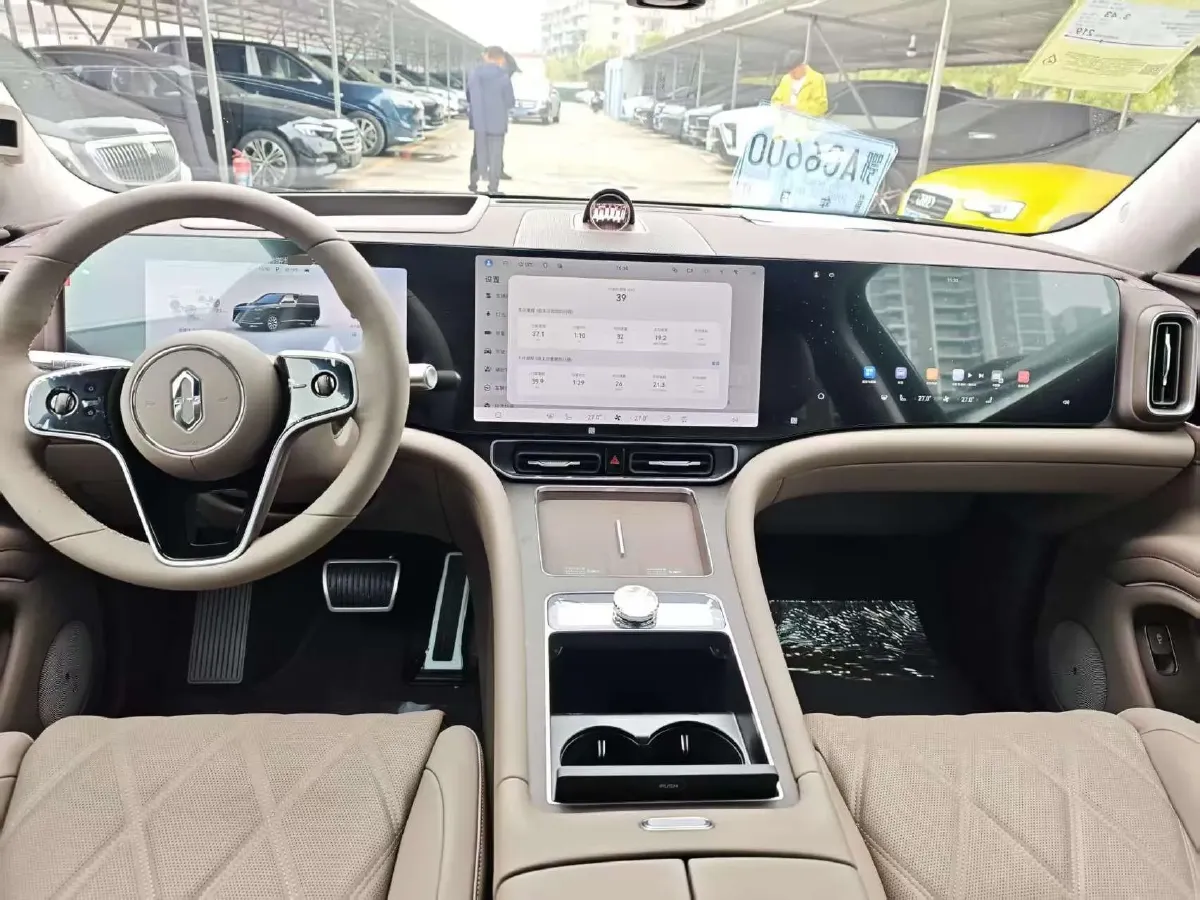 2025 AITO AITO M9 REEV 160HP REEV 52KWH,autocango,china used car exporter,china ev exporter,chinese used car exporter,chinese used ev exporter