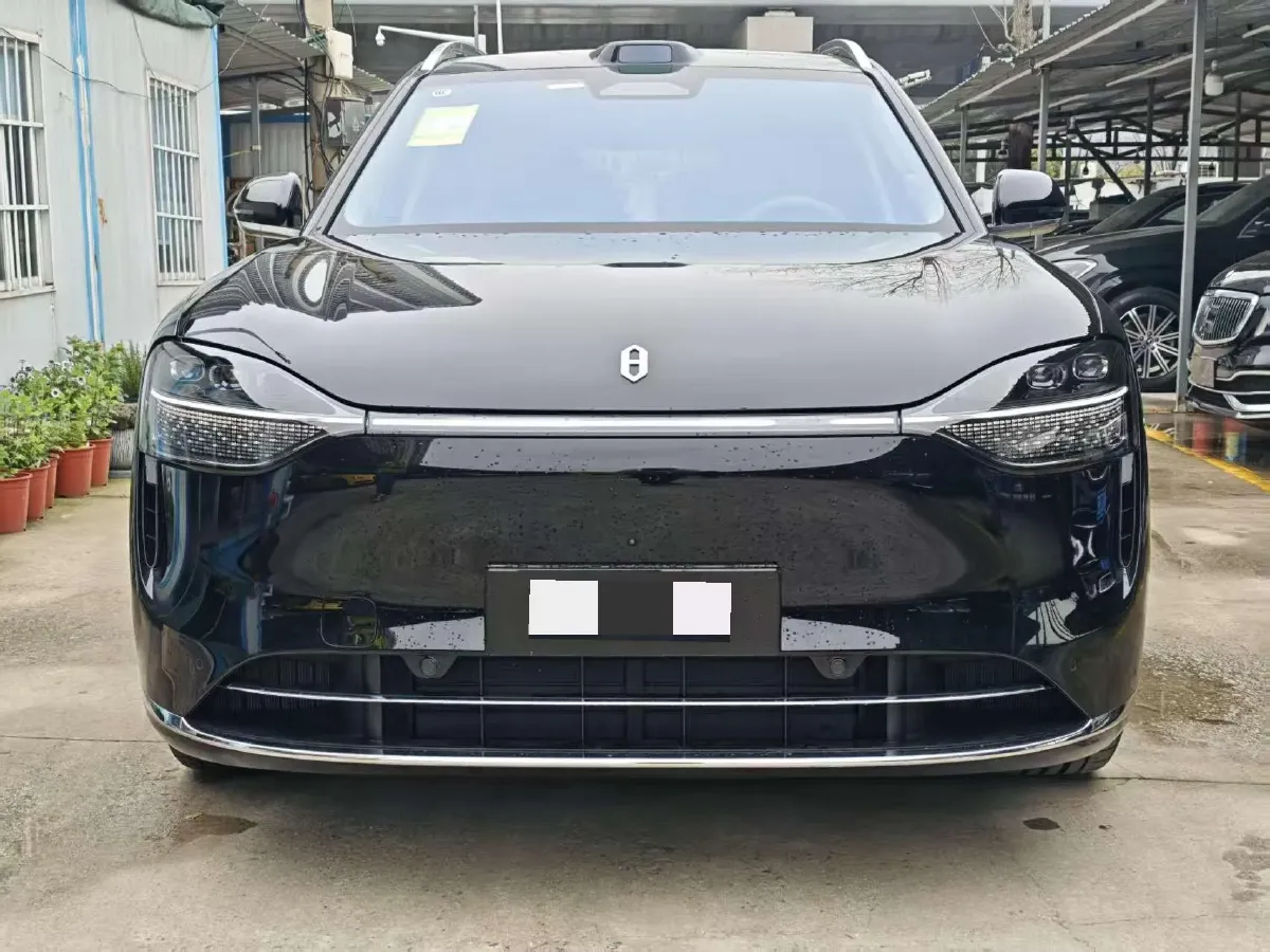 2025 AITO AITO M9 REEV 160HP REEV 52KWH,autocango,china used car exporter,china ev exporter,chinese used car exporter,chinese used ev exporter