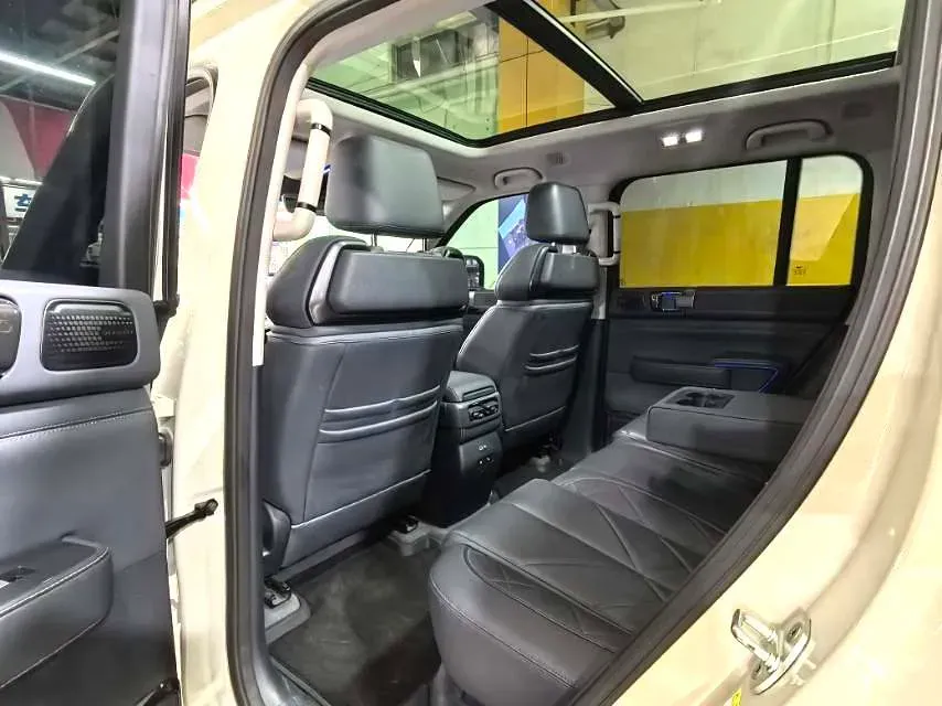 2023 FangChengBao Bao 5 1.5T 194HP L4 E-CVT PHEV 31.8KWH,autocango,china used car exporter,china ev exporter,chinese used car exporter,chinese used ev exporter