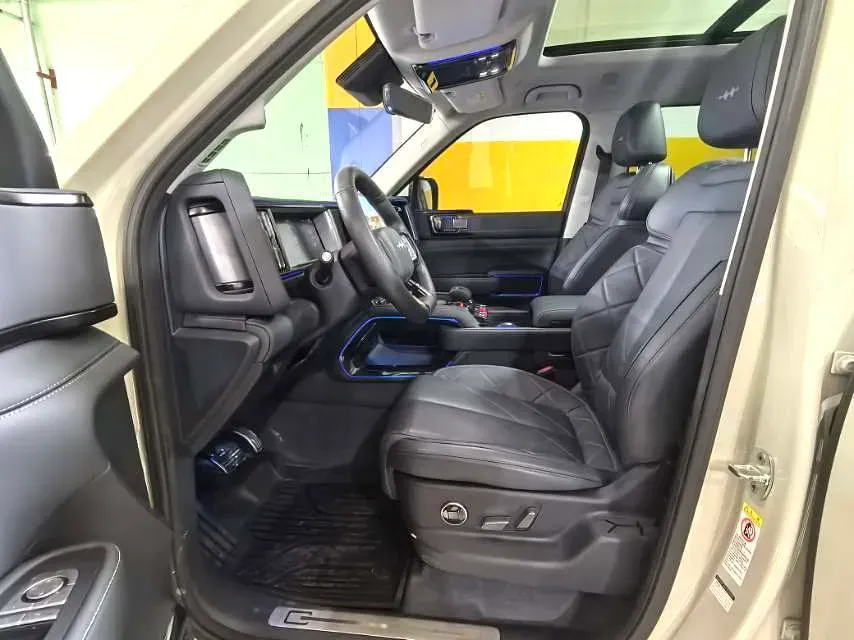 2023 FangChengBao Bao 5 1.5T 194HP L4 E-CVT PHEV 31.8KWH,autocango,china used car exporter,china ev exporter,chinese used car exporter,chinese used ev exporter