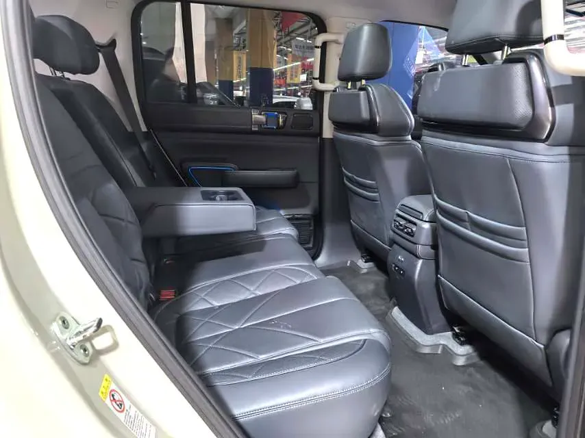 2023 FangChengBao Bao 5 1.5T 194HP L4 E-CVT PHEV 31.8KWH,autocango,china used car exporter,china ev exporter,chinese used car exporter,chinese used ev exporter