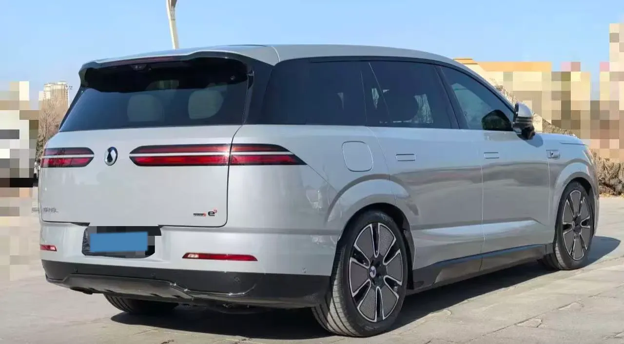 2025 Denza DenzaN8L 2.0T 207HP L4 E-CVT PHEV,autocango,china used car exporter,china ev exporter,chinese used car exporter,chinese used ev exporter