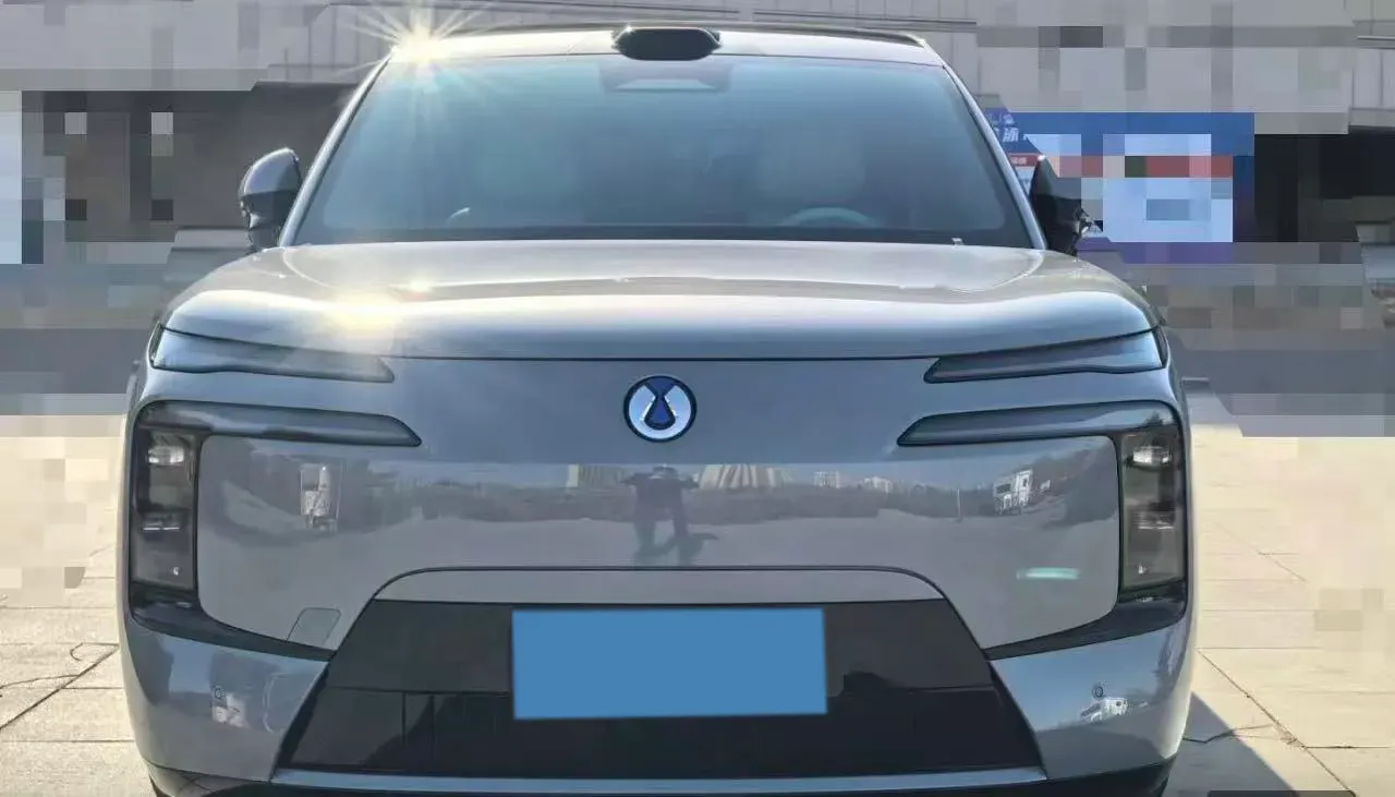 2025 Denza DenzaN8L 2.0T 207HP L4 E-CVT PHEV,autocango,china used car exporter,china ev exporter,chinese used car exporter,chinese used ev exporter
