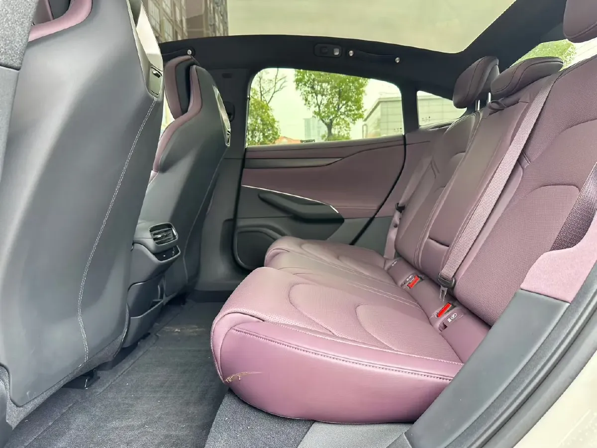 2024 MI SU7 BEV 73.6KWH,autocango,china used car exporter,china ev exporter,chinese used car exporter,chinese used ev exporter