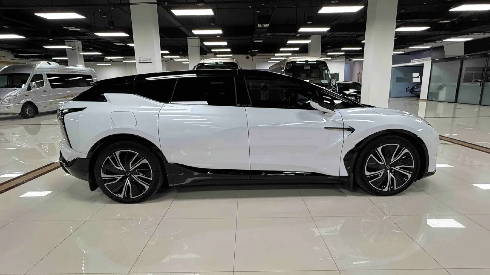 2022 HiPhi X BEV 97KWH,autocango,china used car exporter,china ev exporter,chinese used car exporter,chinese used ev exporter