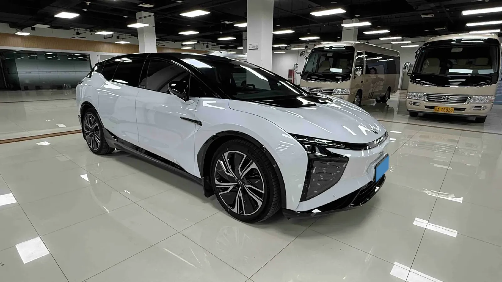 2022 HiPhi X BEV 97KWH,autocango,china used car exporter,china ev exporter,chinese used car exporter,chinese used ev exporter
