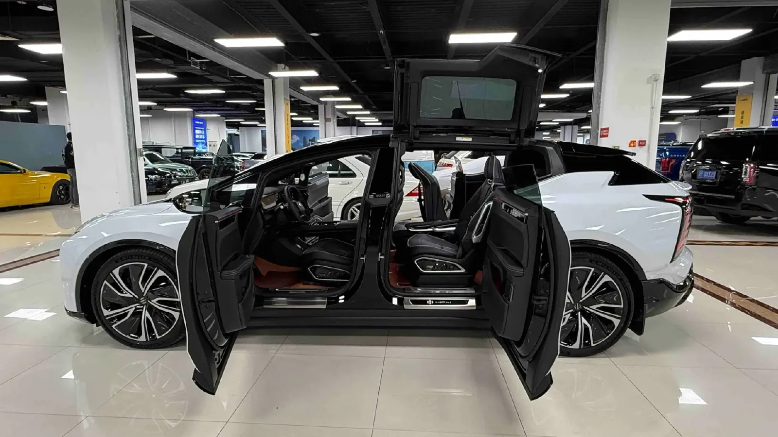 2022 HiPhi X BEV 97KWH,autocango,china used car exporter,china ev exporter,chinese used car exporter,chinese used ev exporter