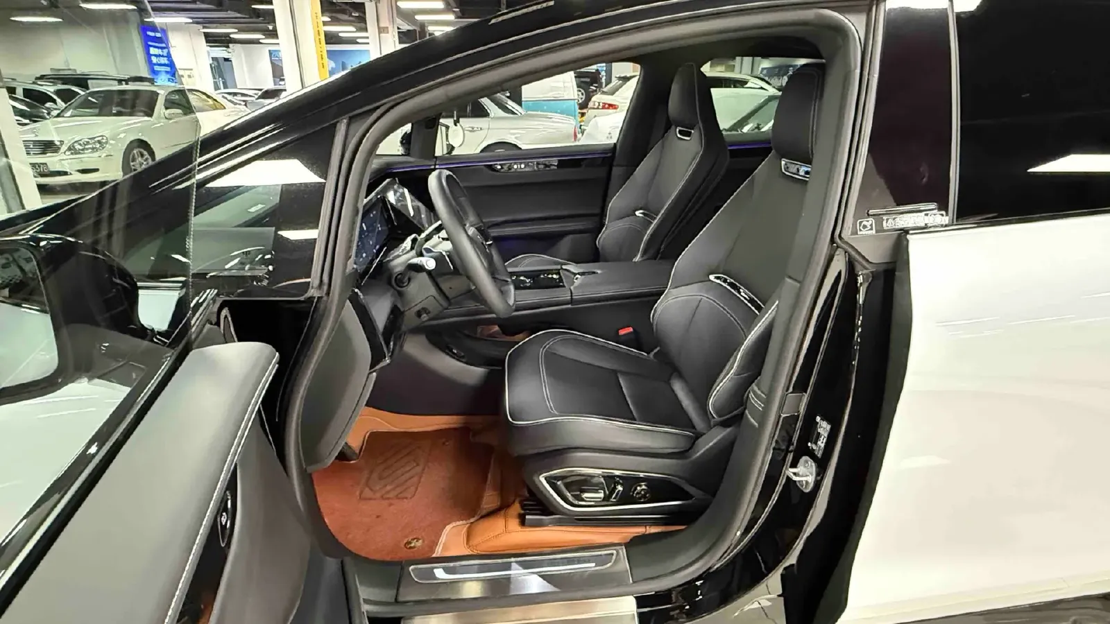 2022 HiPhi X BEV 97KWH,autocango,china used car exporter,china ev exporter,chinese used car exporter,chinese used ev exporter