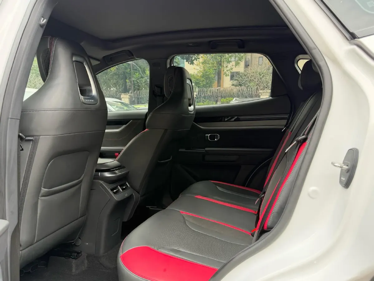 2022 Jetour DASHING 1.6T 197HP L4 7DCT,autocango,china used car exporter,china ev exporter,chinese used car exporter,chinese used ev exporter