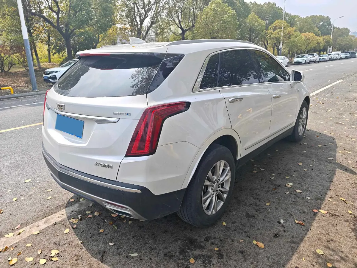 2022 Cadillac XT5 2.0T 237HP L4 9AT,autocango,china used car exporter,china ev exporter,chinese used car exporter,chinese used ev exporter