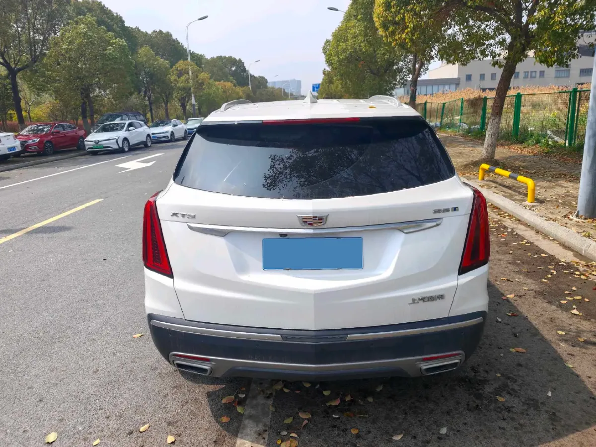 2022 Cadillac XT5 2.0T 237HP L4 9AT,autocango,china used car exporter,china ev exporter,chinese used car exporter,chinese used ev exporter