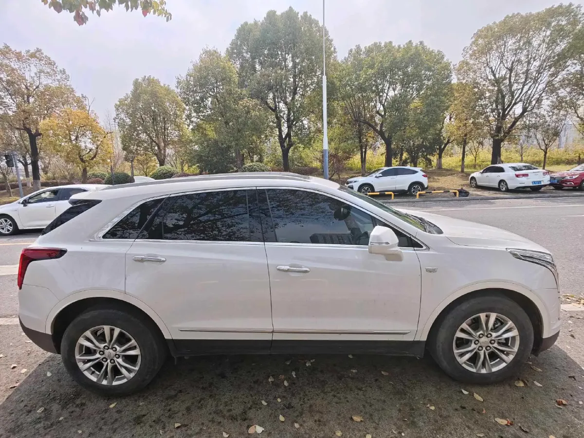 2022 Cadillac XT5 2.0T 237HP L4 9AT,autocango,china used car exporter,china ev exporter,chinese used car exporter,chinese used ev exporter