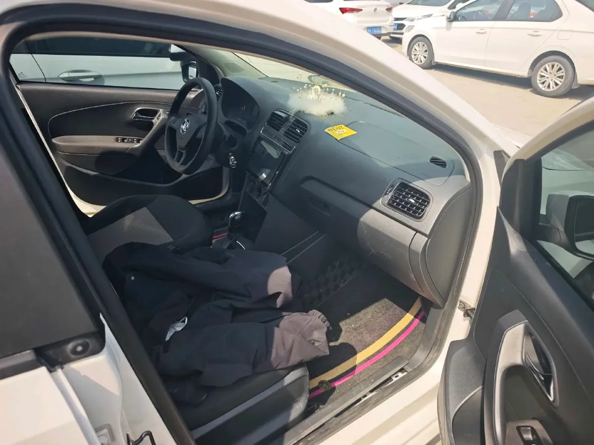 2016 Volkswagen Polo 1.4L 90HP L4 6AT,autocango,china used car exporter,china ev exporter,chinese used car exporter,chinese used ev exporter