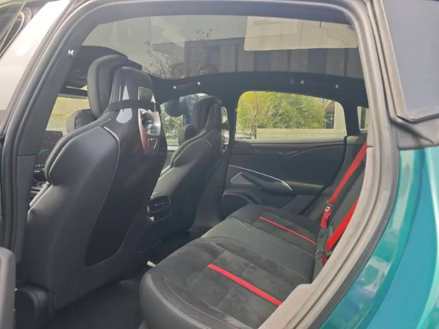 2025 MI SU7 Ultra BEV 93.7KWH,autocango,china used car exporter,china ev exporter,chinese used car exporter,chinese used ev exporter