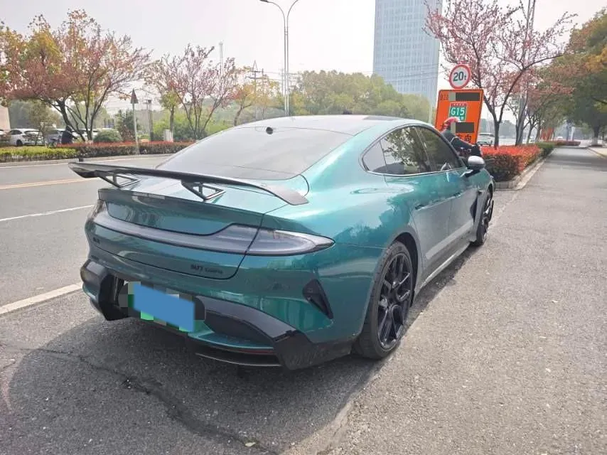 2025 MI SU7 Ultra BEV 93.7KWH,autocango,china used car exporter,china ev exporter,chinese used car exporter,chinese used ev exporter