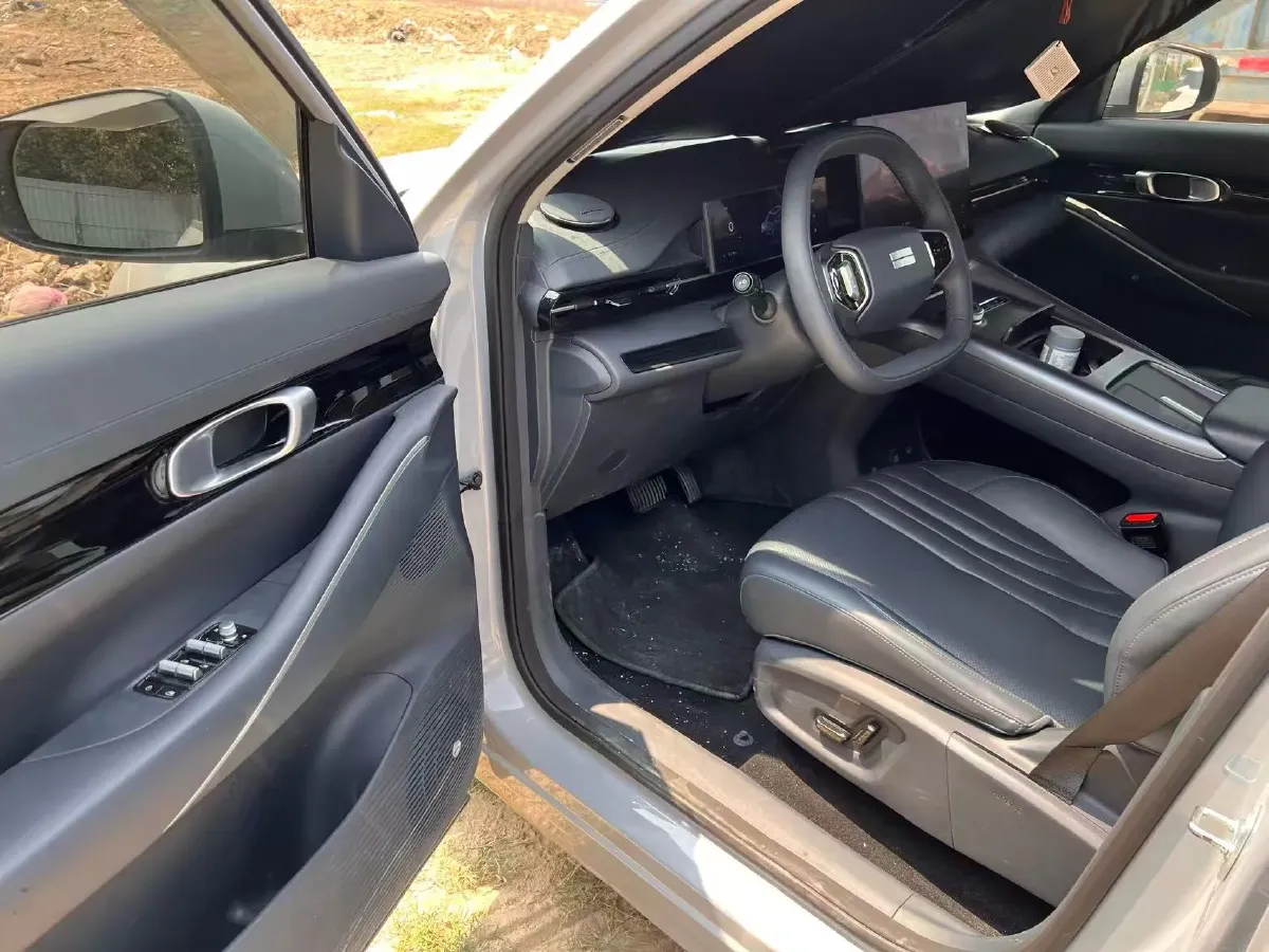 2024 Geely Emgrand L HiP 1.5T 181HP L4 3DHT PHEV 15.5KWH,autocango,china used car exporter,china ev exporter,chinese used car exporter,chinese used ev exporter