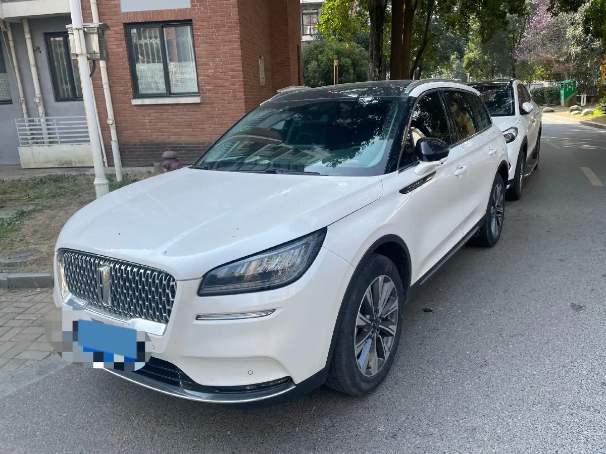 2022 Lincoln Corsair 2.0T 245HP L4 8AT,autocango,china used car exporter,china ev exporter,chinese used car exporter,chinese used ev exporter