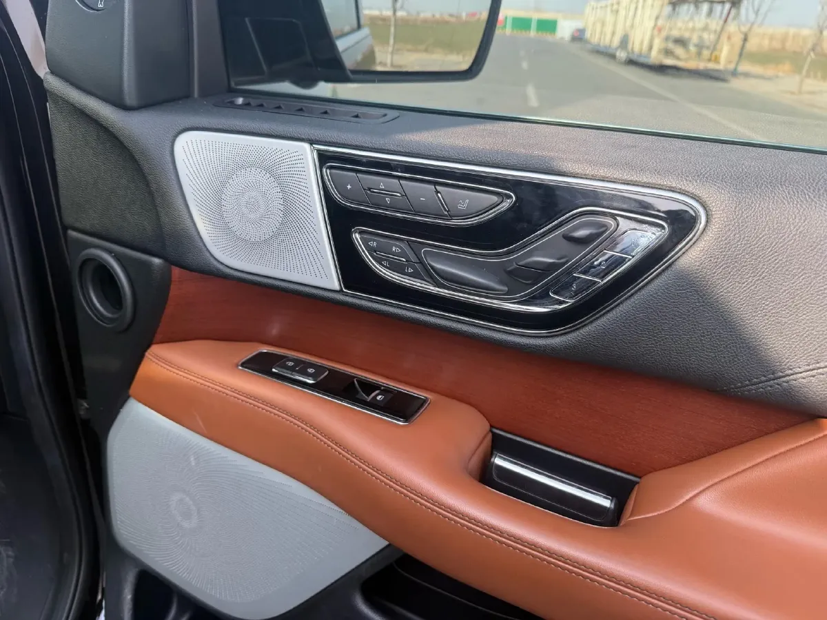 2020 Lincoln Navigator 3.5T 388HP V6 10AT,autocango,china used car exporter,china ev exporter,chinese used car exporter,chinese used ev exporter